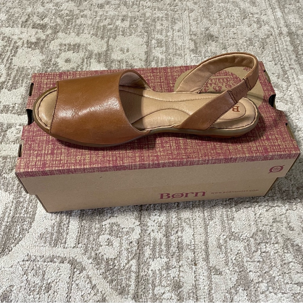 Born Women's Brown Leather Sandals - Picture 3 of 5